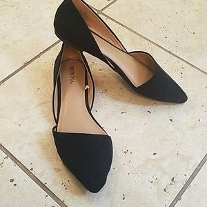 Pointed toe flats